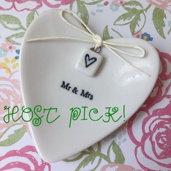 Mr. & Mrs. Ring Dish in a Box Ready to Gift - Picture 1 of 5